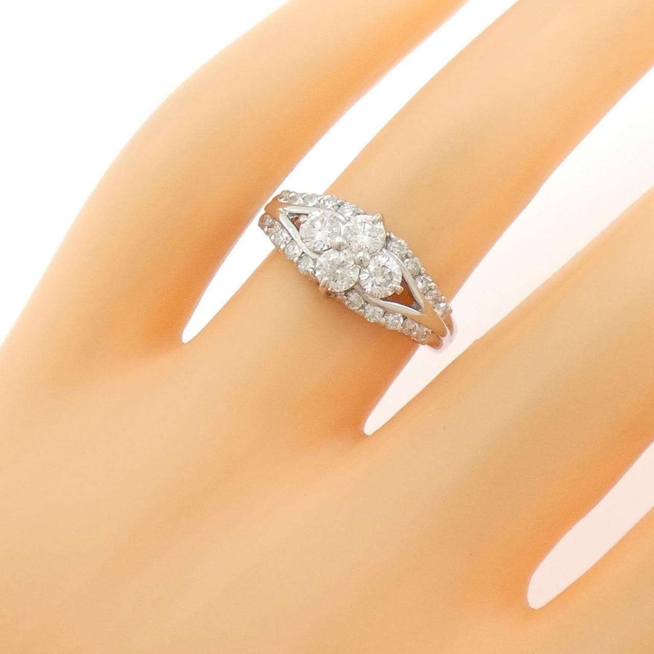 PT900 ダイヤモンド リング 1.00CT