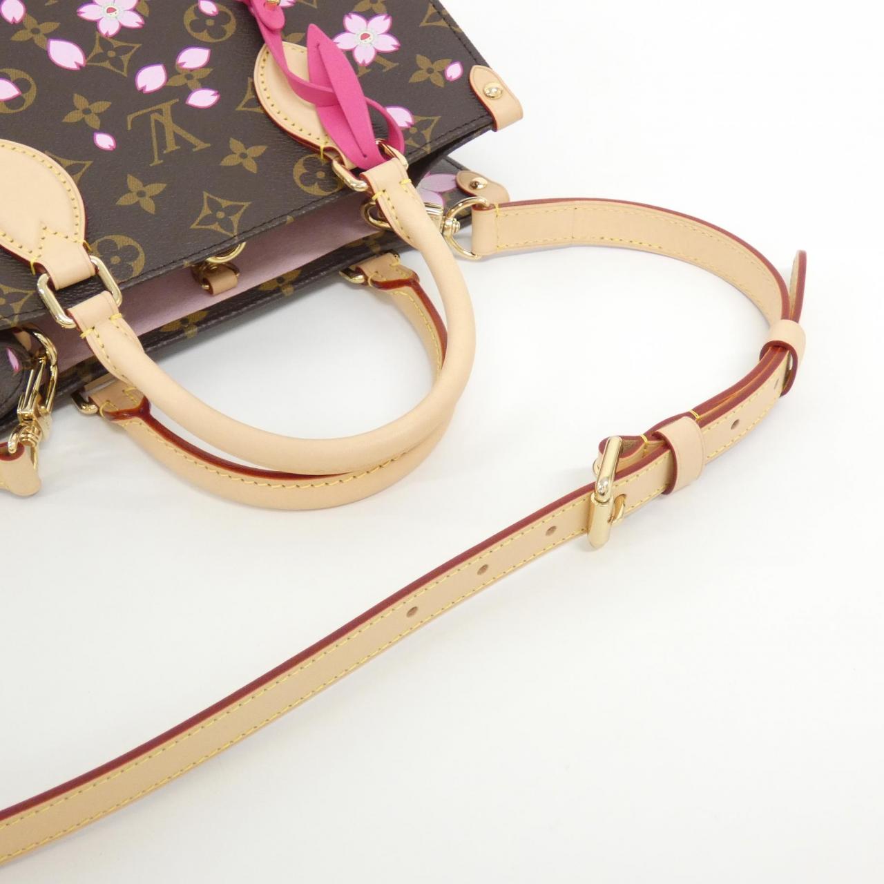 ルイヴィトン モノグラム チェリー ブロッサム(LV X TM) オンザゴー PM M13269 バッグ