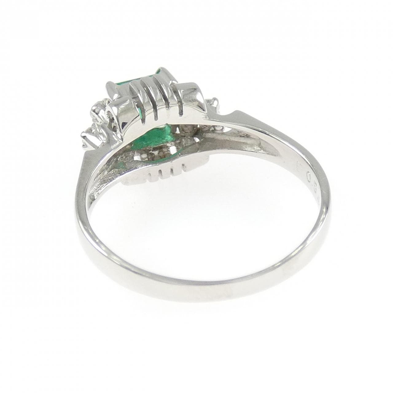 PT900 エメラルド リング 0.54CT