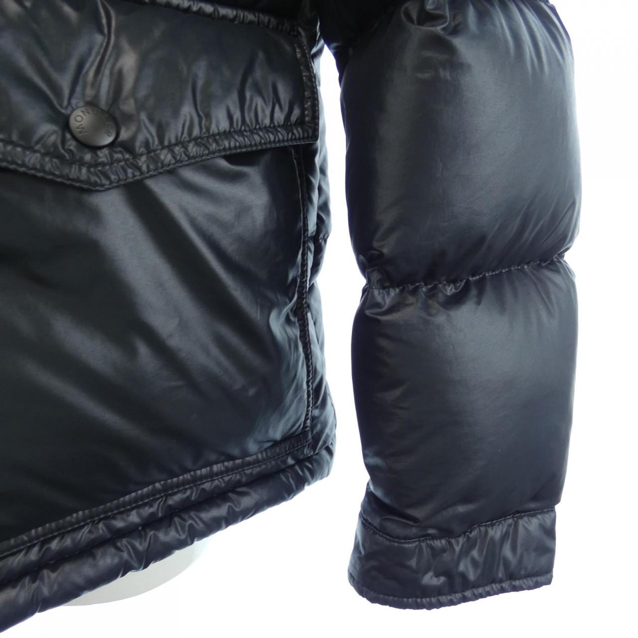 モンクレール MONCLER ダウンジャケット