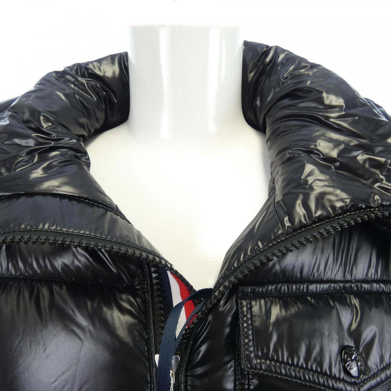 モンクレール MONCLER ダウンジャケット