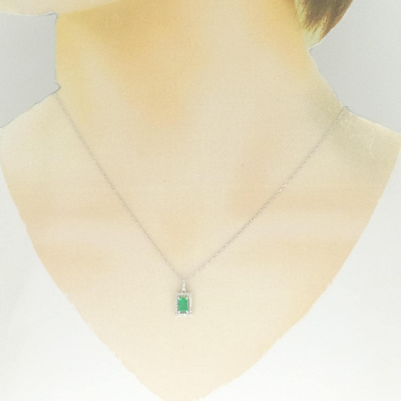 K18WG エメラルド ネックレス 0.41CT