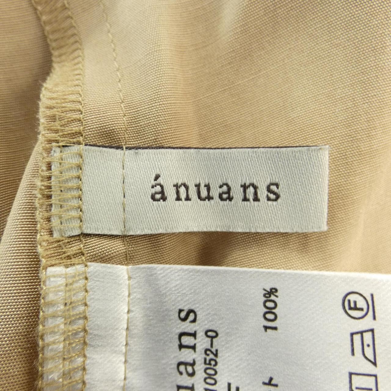 anuans トップス