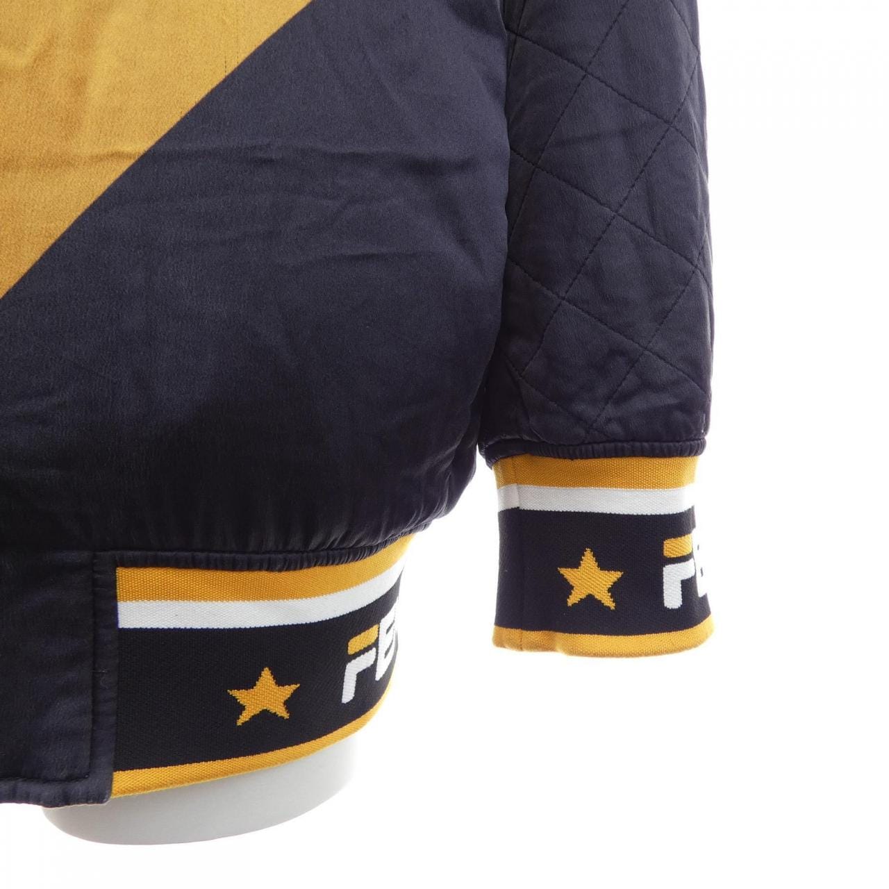 フェンディ FENDI FILA FJ6859 A5H4 ブルゾン