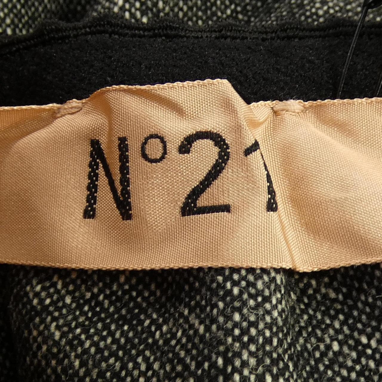 ヌメロヴェントゥーノ N°21 スカート