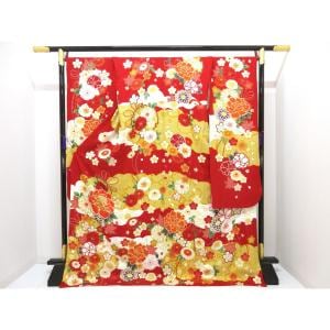 振袖　友禅加工刺繍入り