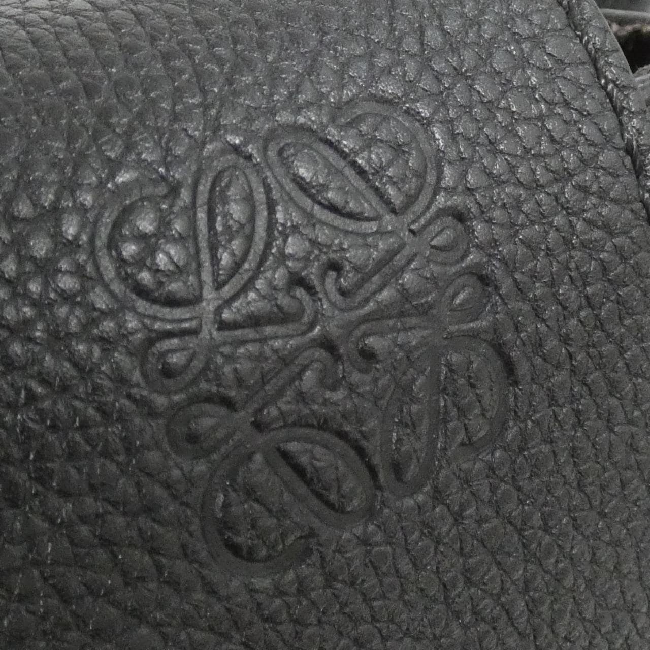 ロエベ ミリタリー メッセンジャー XS 317 12AA72 ショルダーバッグ