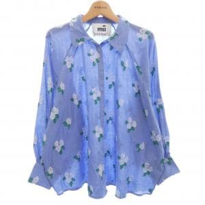 ミー mii シャツ