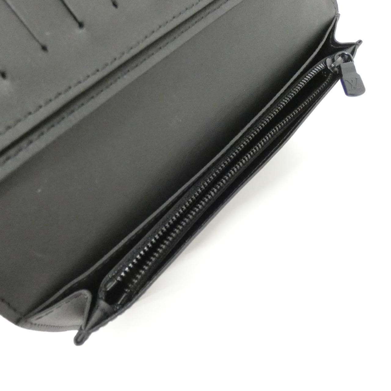 ルイヴィトン モノグラム シャドウ ポルトフォイユ ブラザ M62900 財布