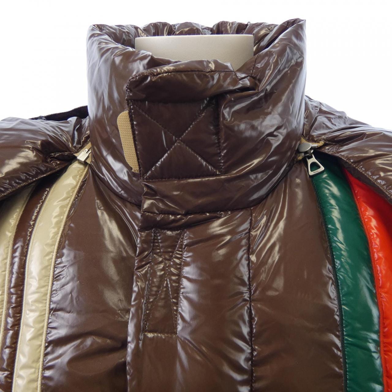 グッチ GUCCI ADIDAS 713715 ZAHET ダウンベスト