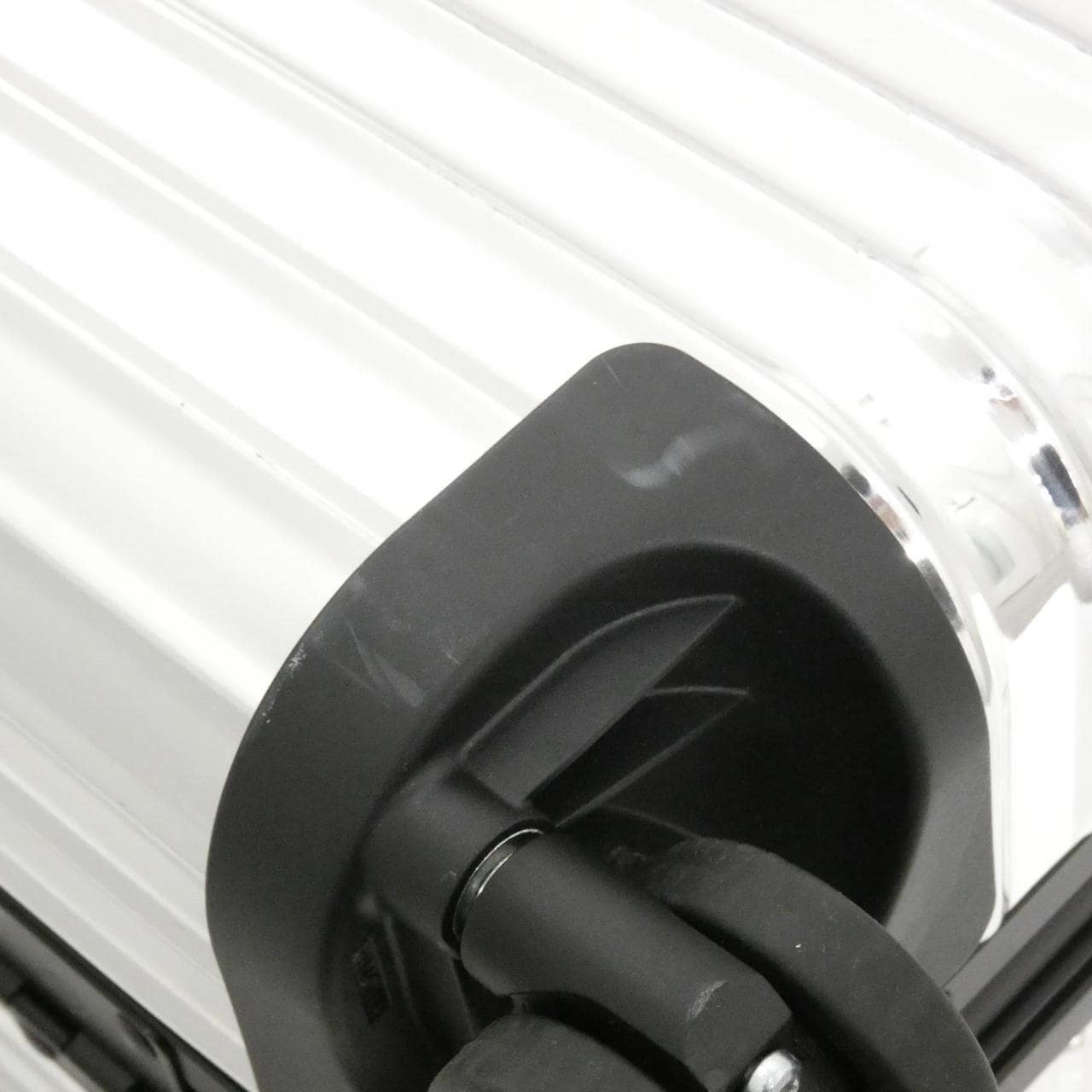 リモワ REFLECTION キャビン 35L 92590053 キャリーバッグ