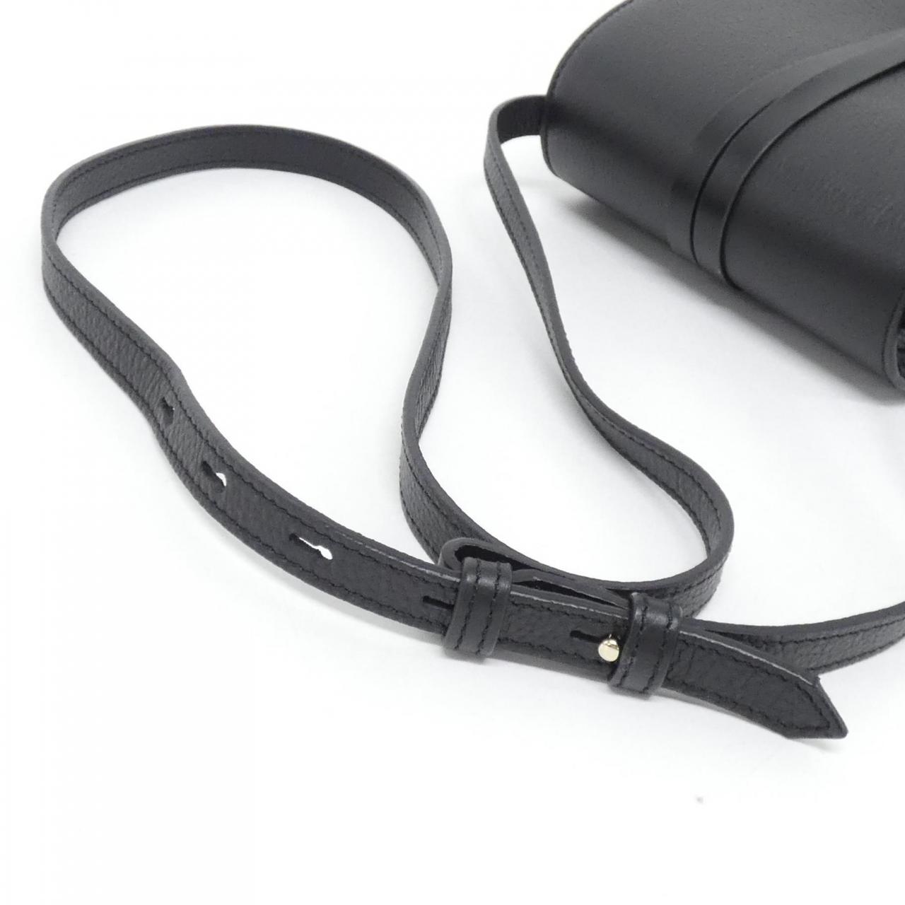 クロエ アルファベット CHC22AP757 F57 ショルダーバッグ