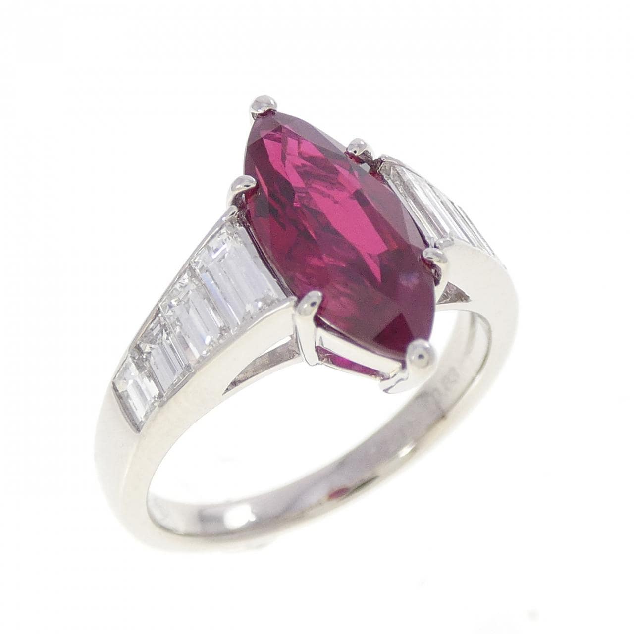 PT900 ヴィヴィッドレッド ルビー リング 2.19CT タイ産