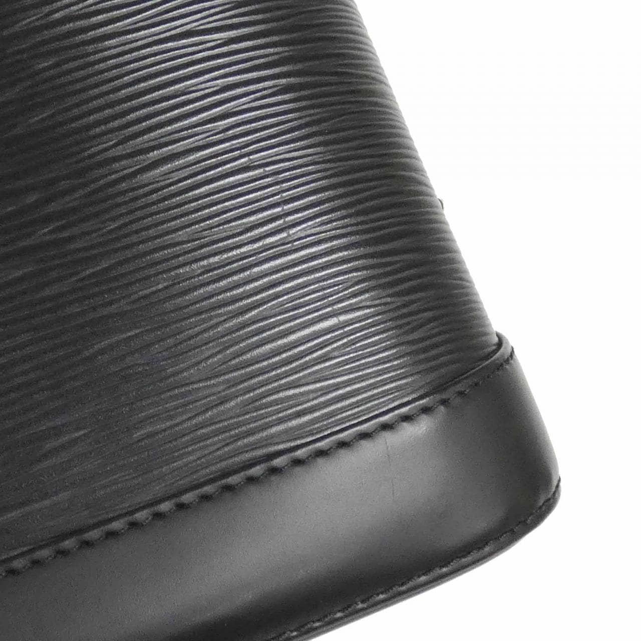 ルイヴィトン エピ アルマ PM M40302 バッグ