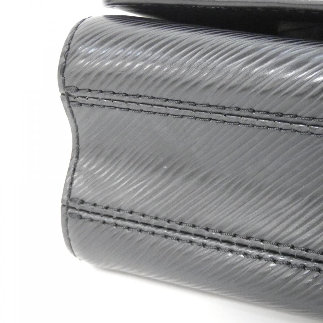 ルイヴィトン エピ ツイスト ロックXL M22296 ショルダーバッグ