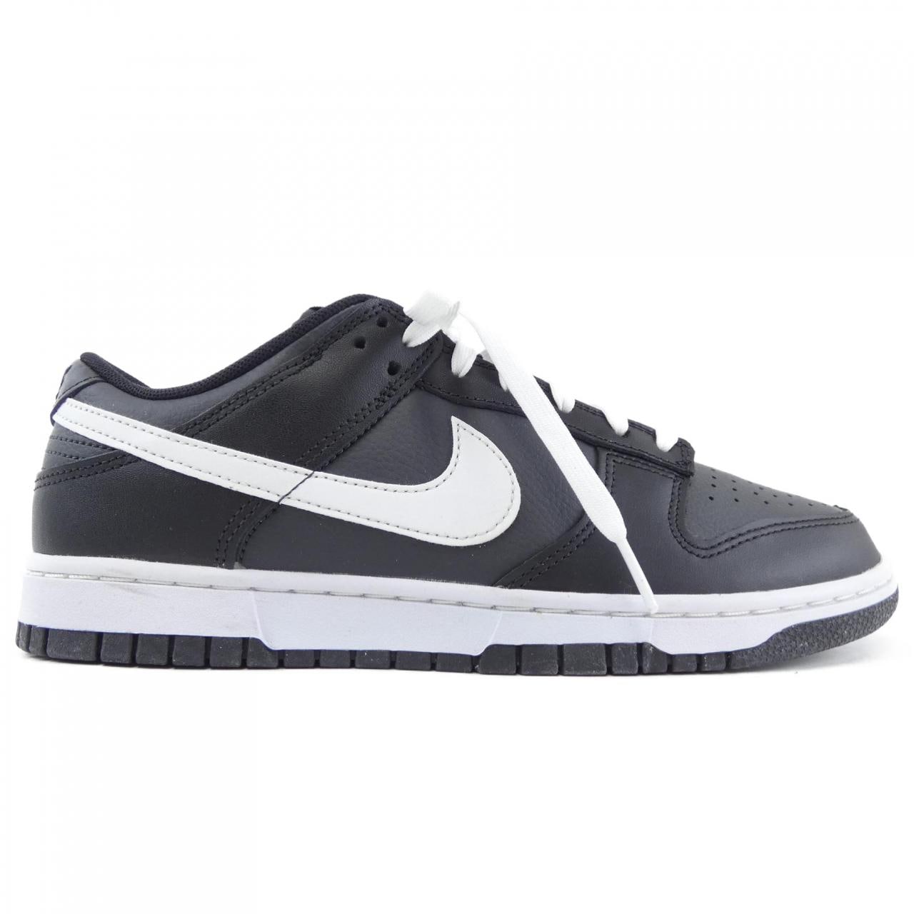 ナイキ NIKE スニーカー