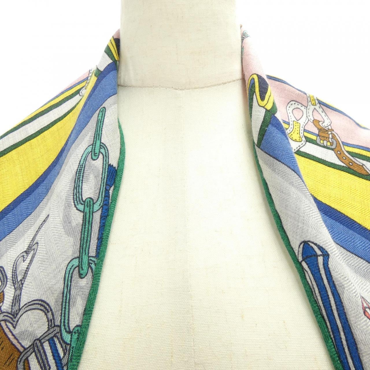 エルメス HERMES BOUQUETS SELLIER H362842S トライアングルジェアン ショール