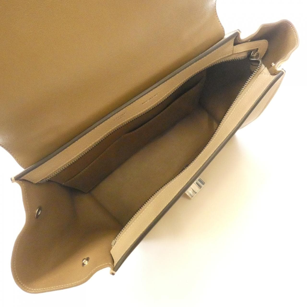 セリーヌ スモール トラペーズ 174683MDB バッグ