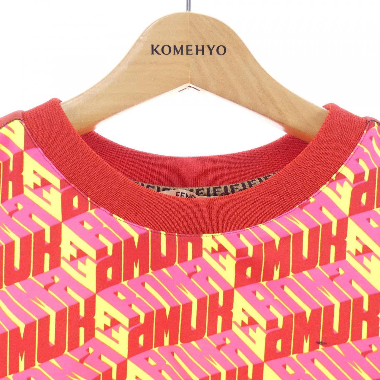 フェンディ FENDI FS7137 A8F7 Tシャツ