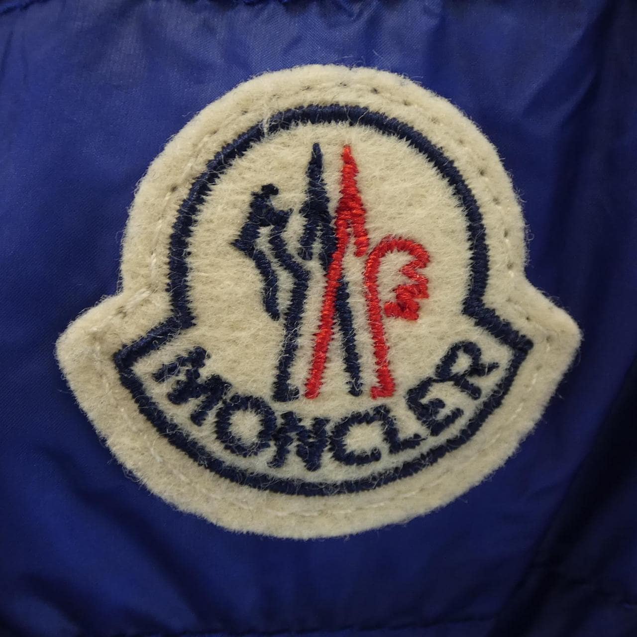 モンクレール MONCLER ダウンジャケット