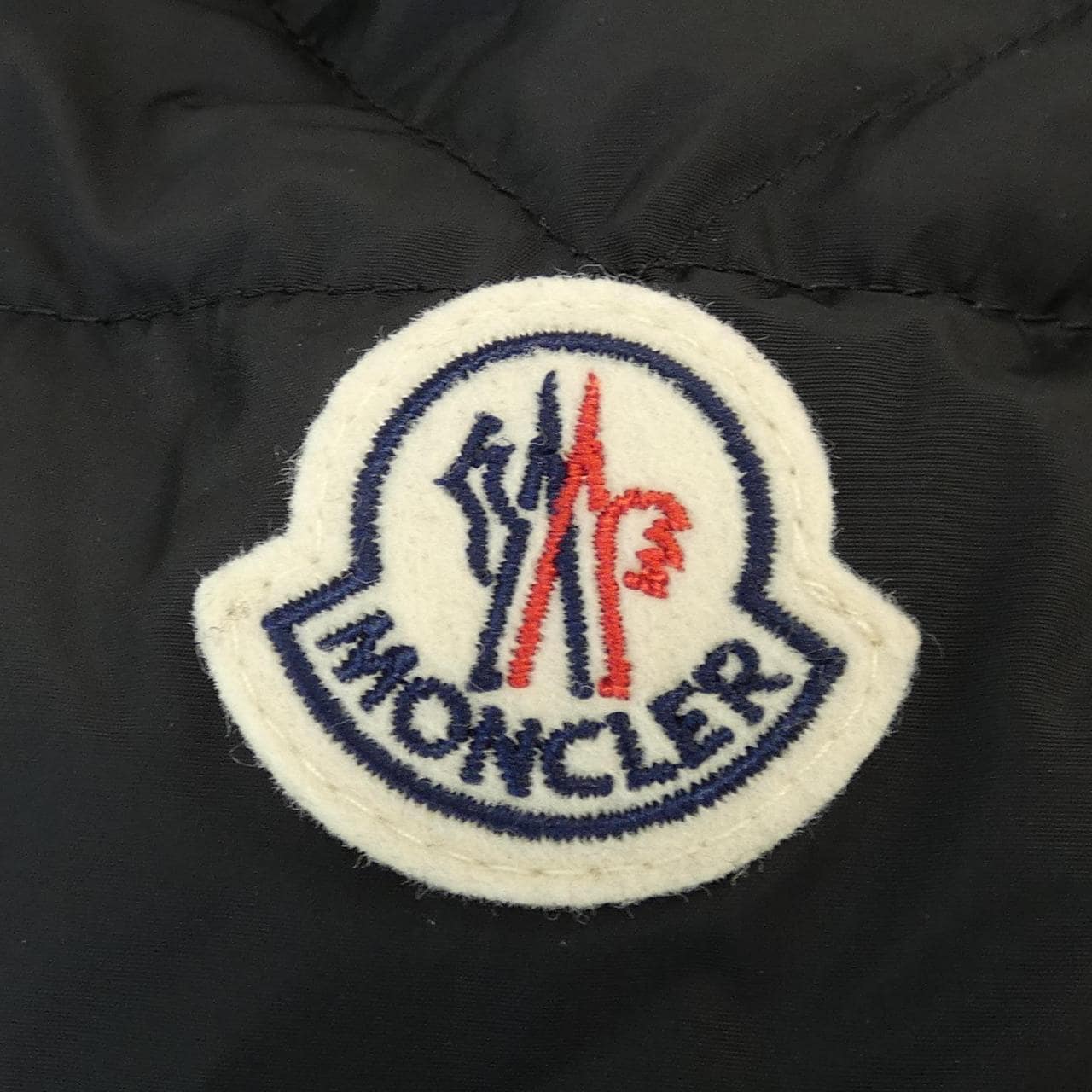 モンクレール MONCLER ダウンジャケット