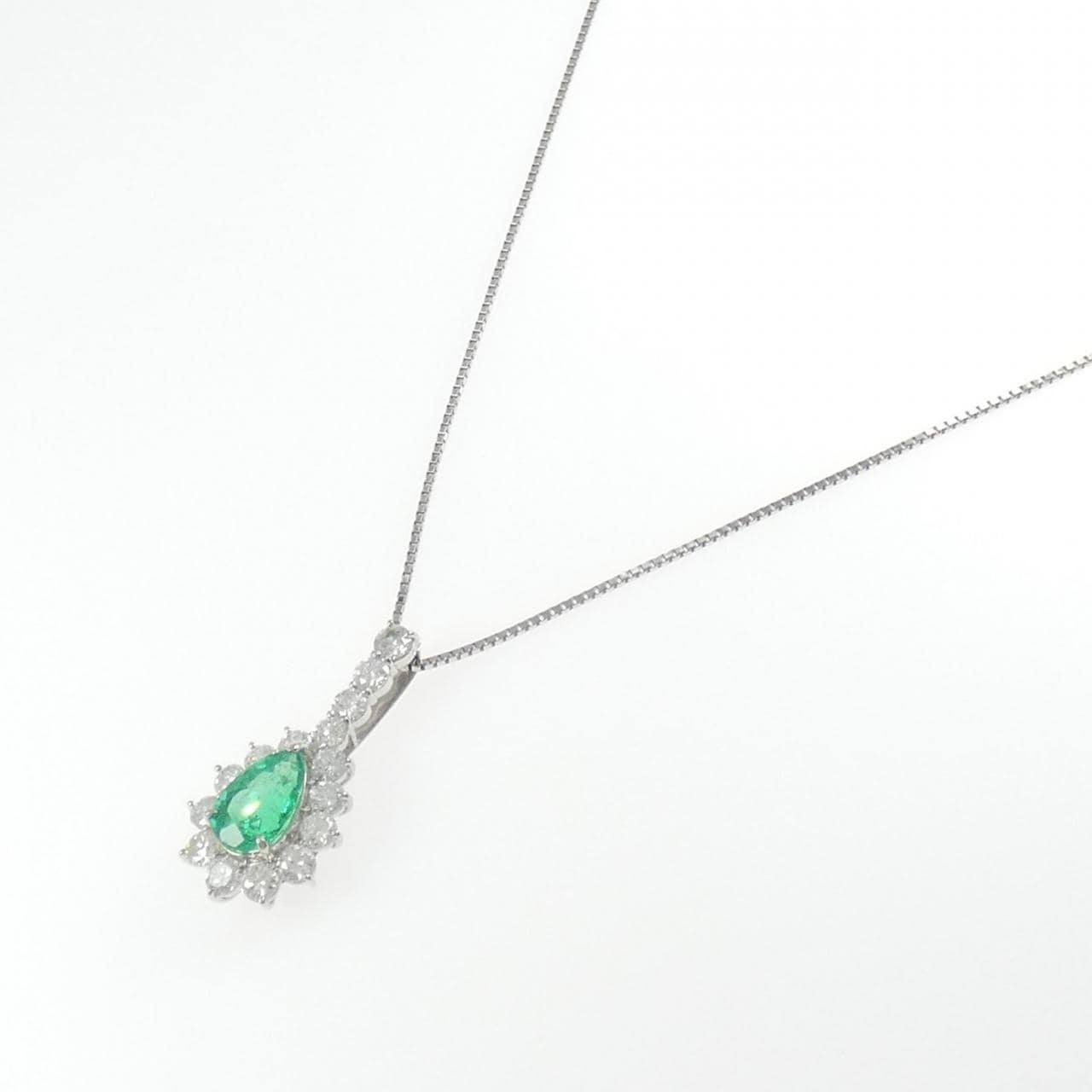 PT900/PT850 エメラルド ネックレス 2.06CT