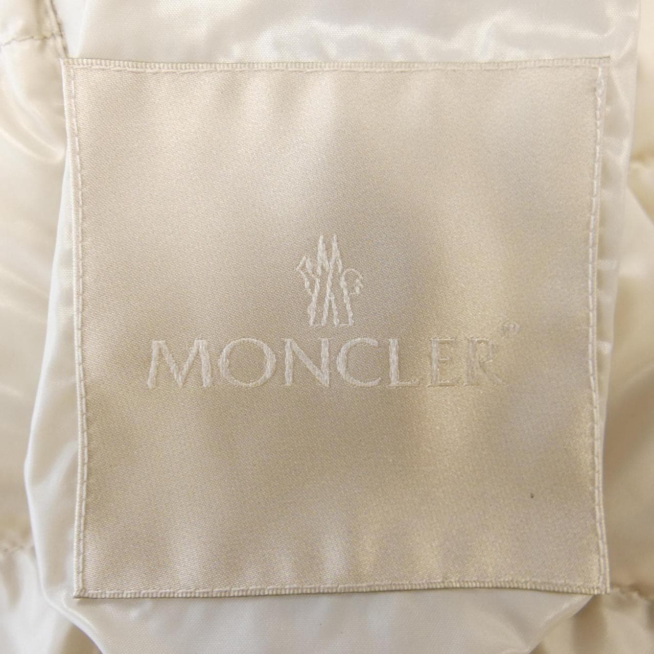 モンクレール MONCLER ダウンジャケット