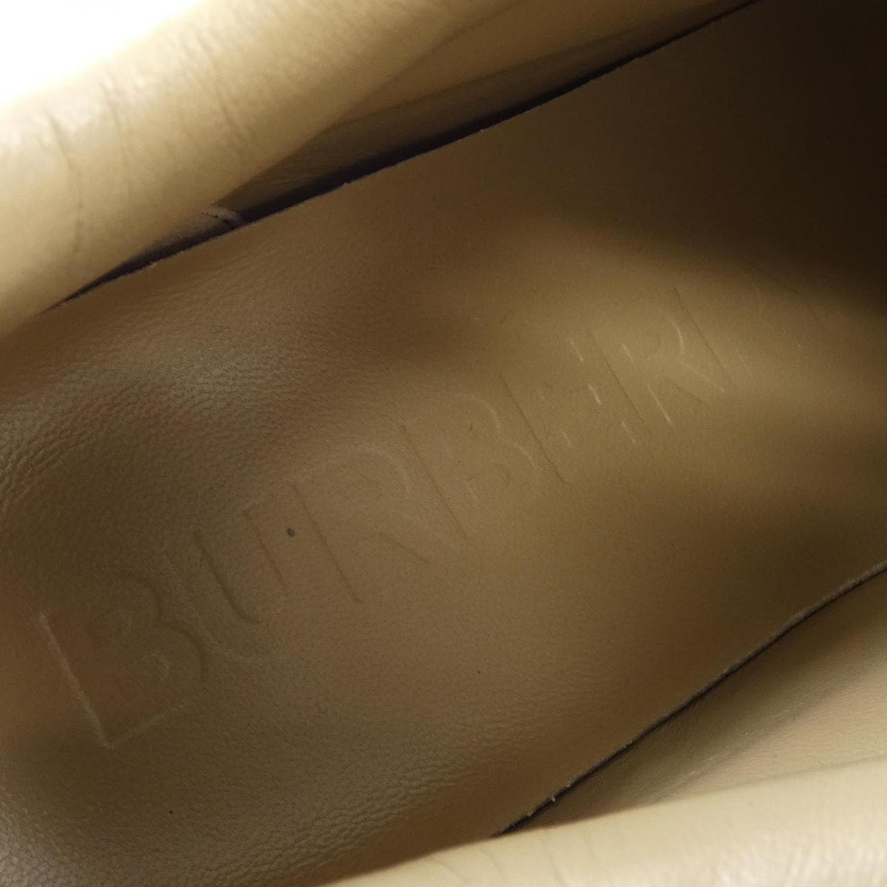バーバリー BURBERRY ITLEOSHO74CAS スニーカー