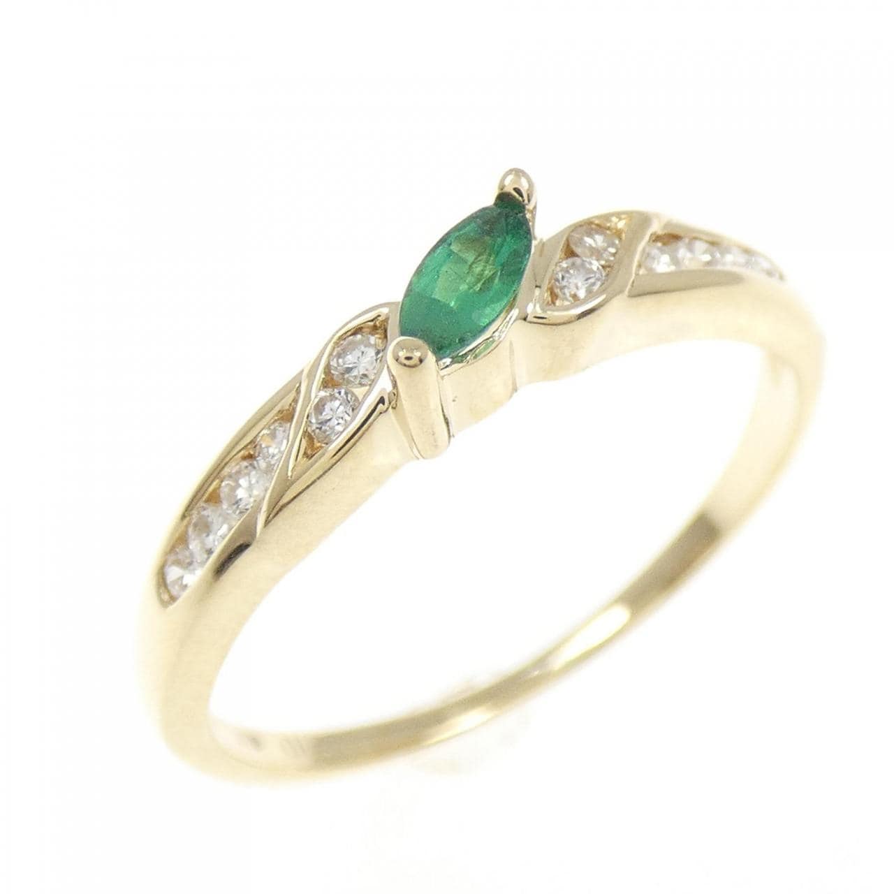 750YG エメラルド リング