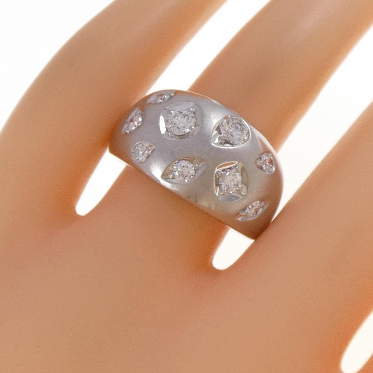 ロイヤル アッシャー ダイヤモンド リング 0.70CT