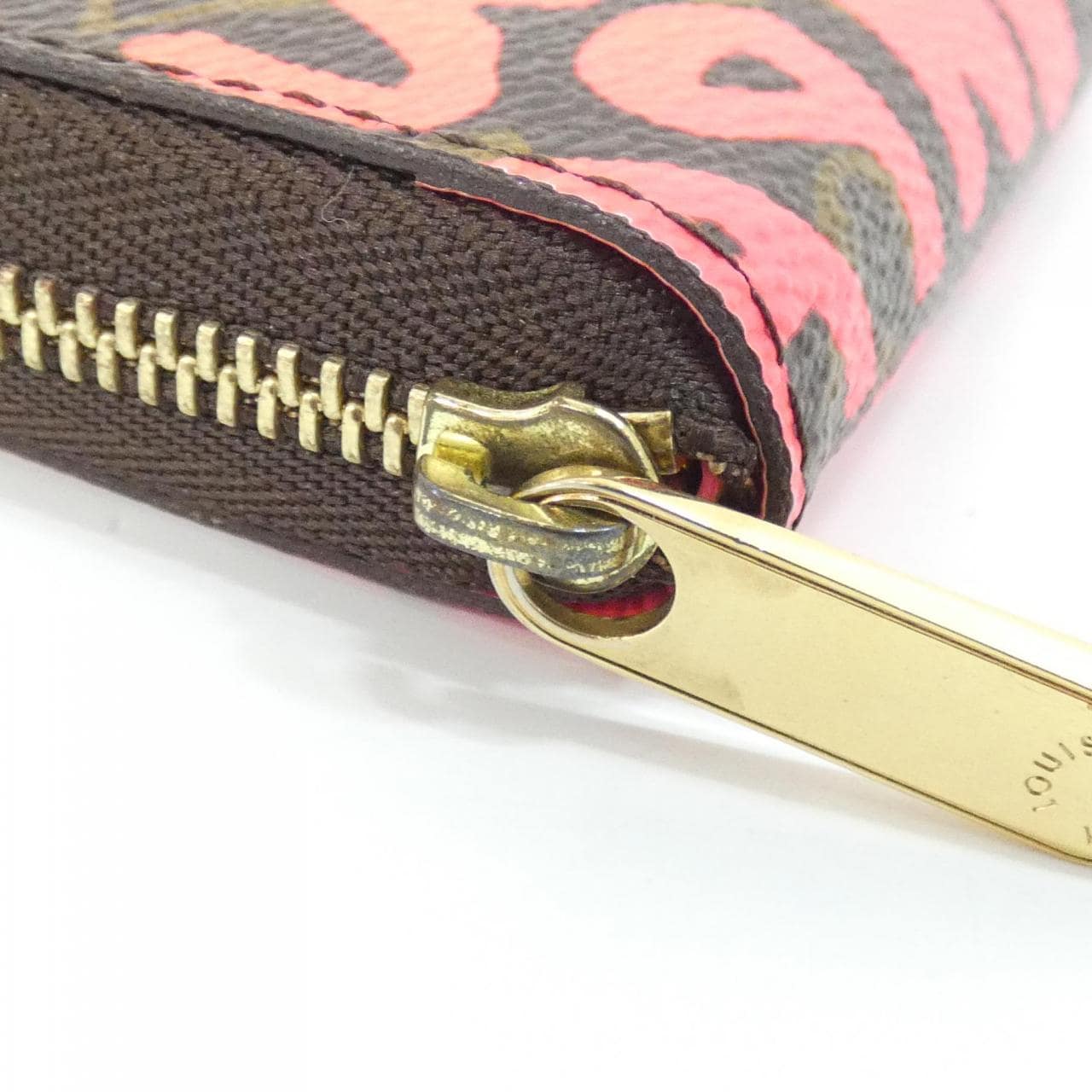 ルイヴィトン モノグラム グラフィティ(スティーブンスフ ジッピー コインパース M93707 コインケース