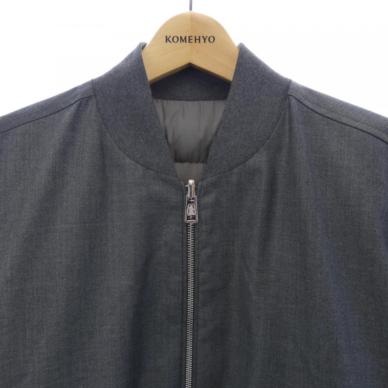 モンクレール MONCLER ダウンジャケット