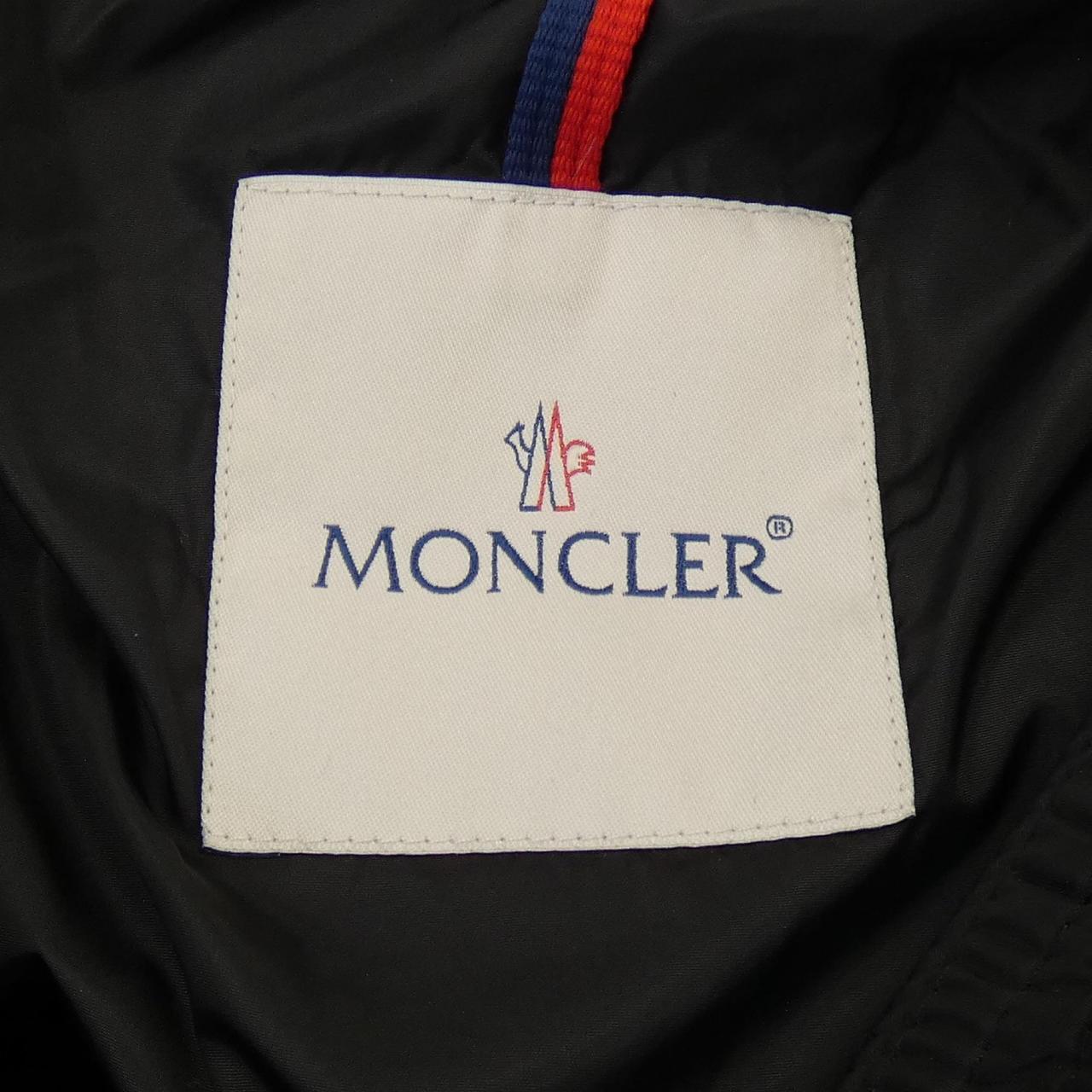モンクレール MONCLER ダウンジャケット
