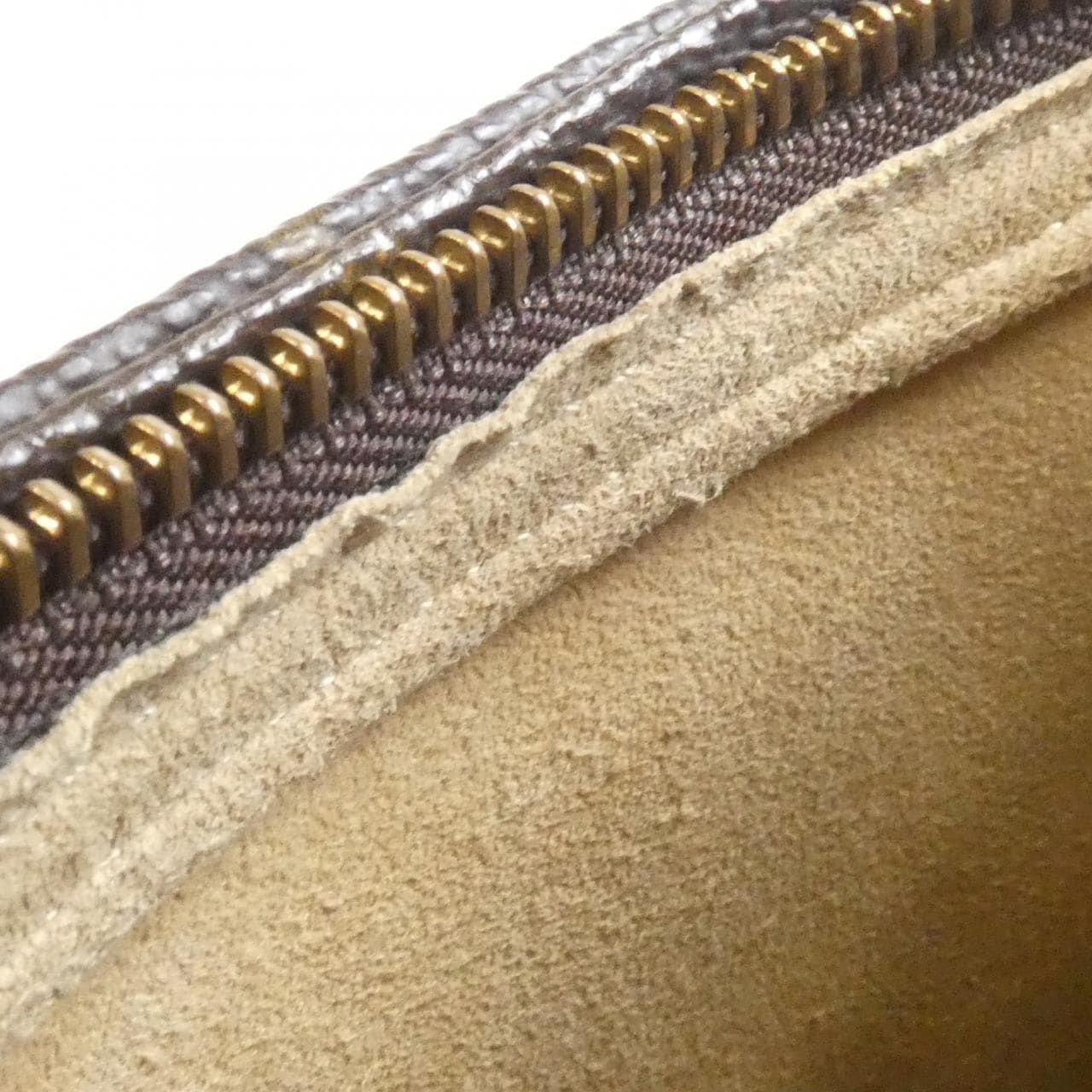 LOUIS VUITTON Monogram Loop 中 M51146 單肩包