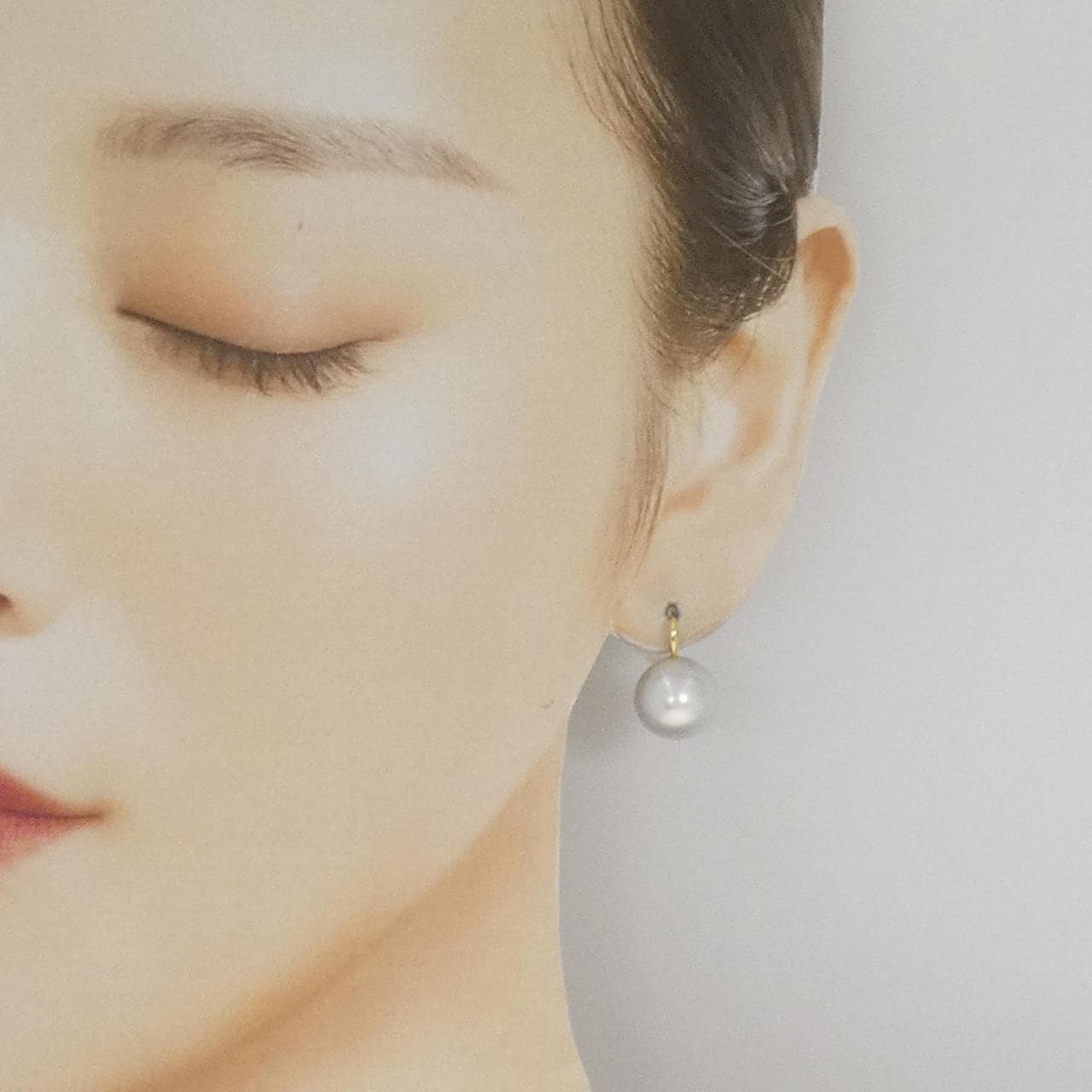 K18YG White Butterfly Pearl Earrings 11.7mm