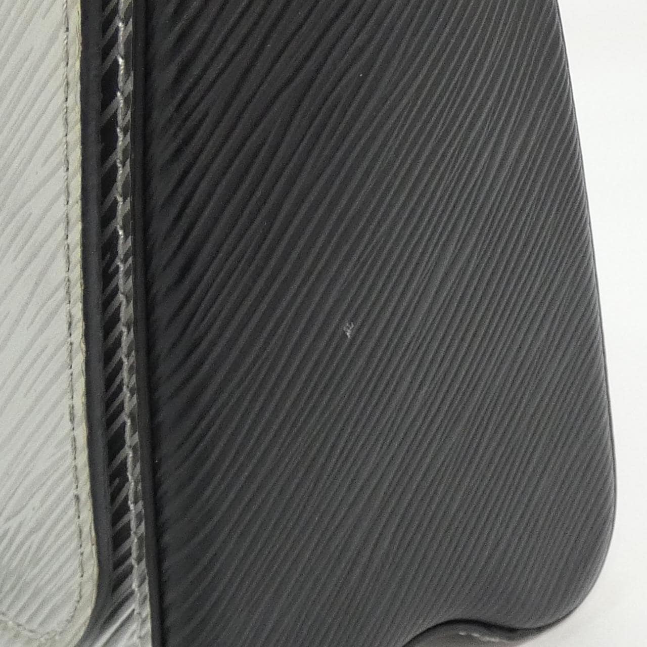 ルイヴィトン エピ ツイスト M55404 ショルダーバッグ