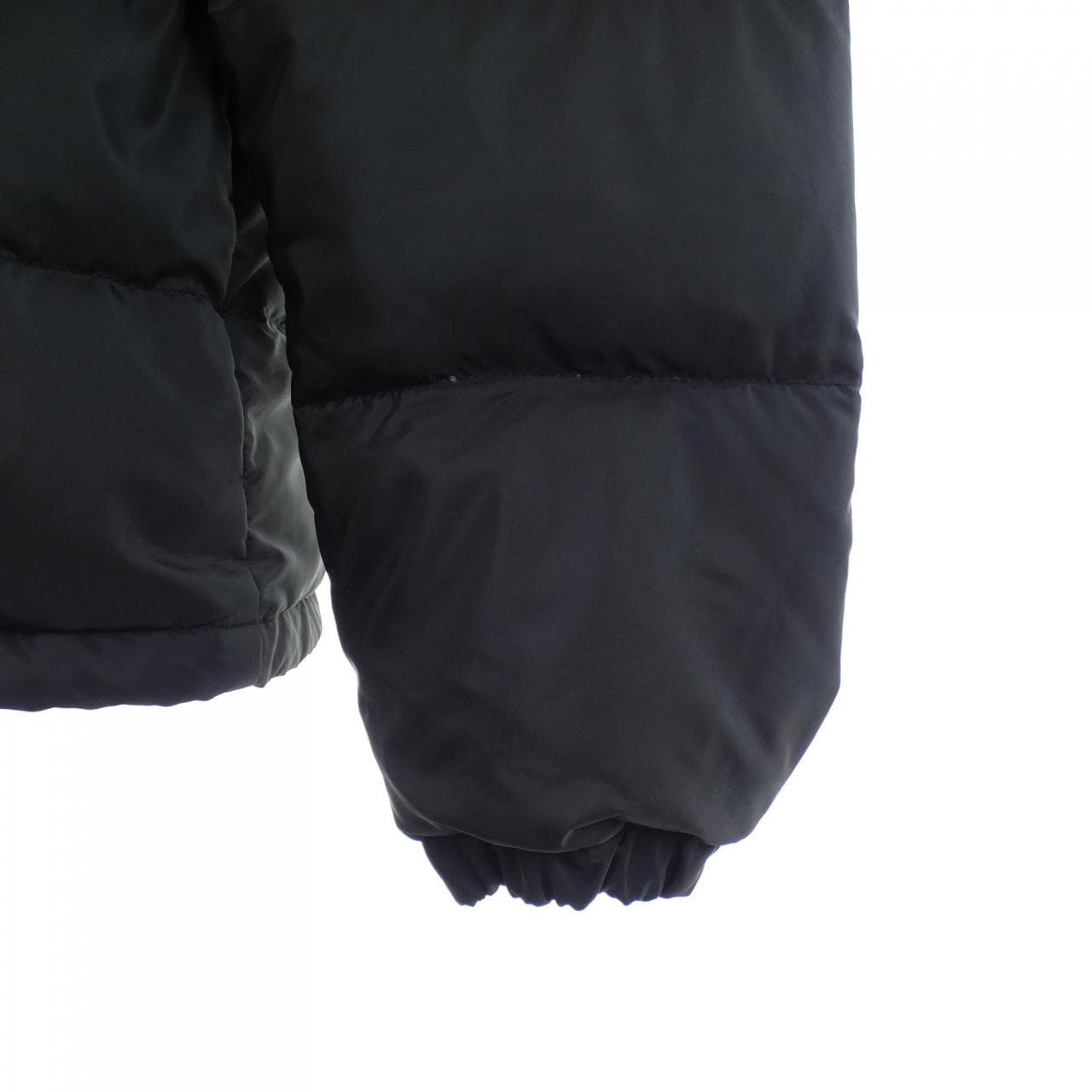 プラダ PRADA トライアングルロゴ SGY091 R132 106O ダウンジャケット