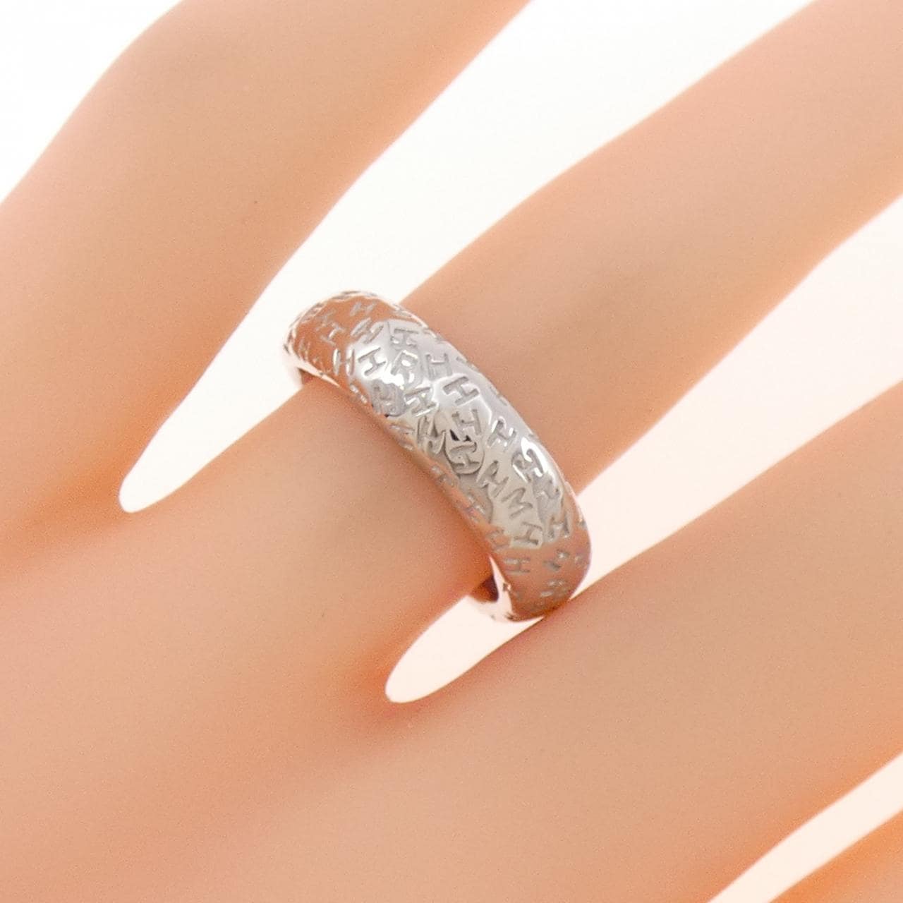 エルメス トウ ブゥ リング