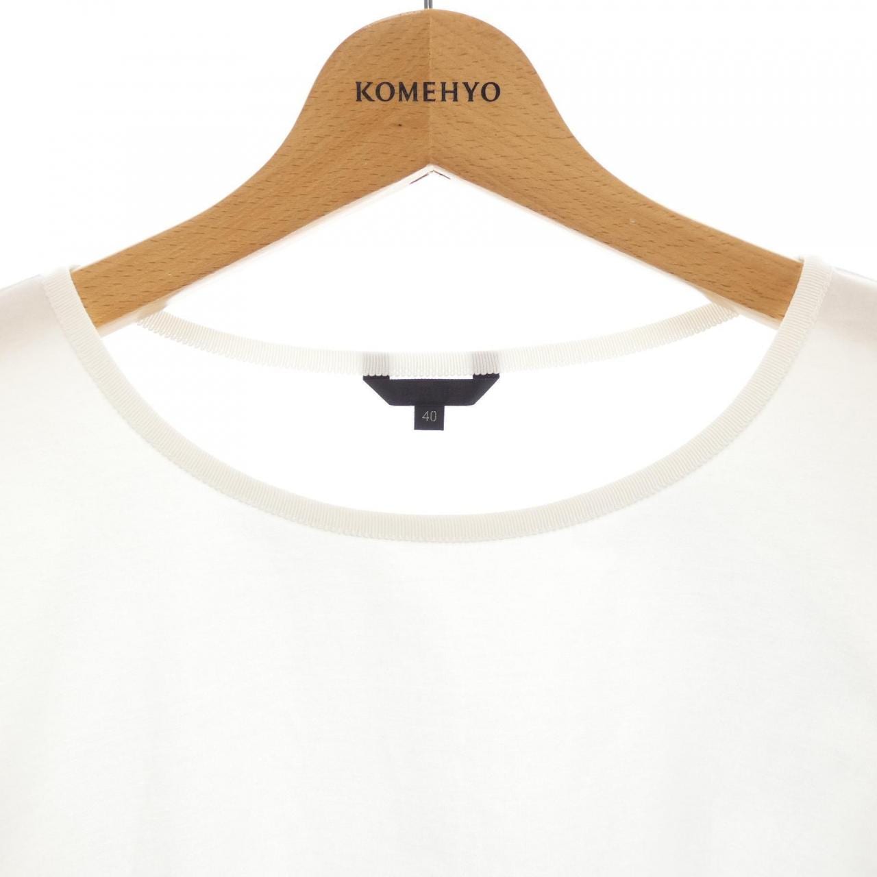 トゥービーシック TO BE CHIC Tシャツ