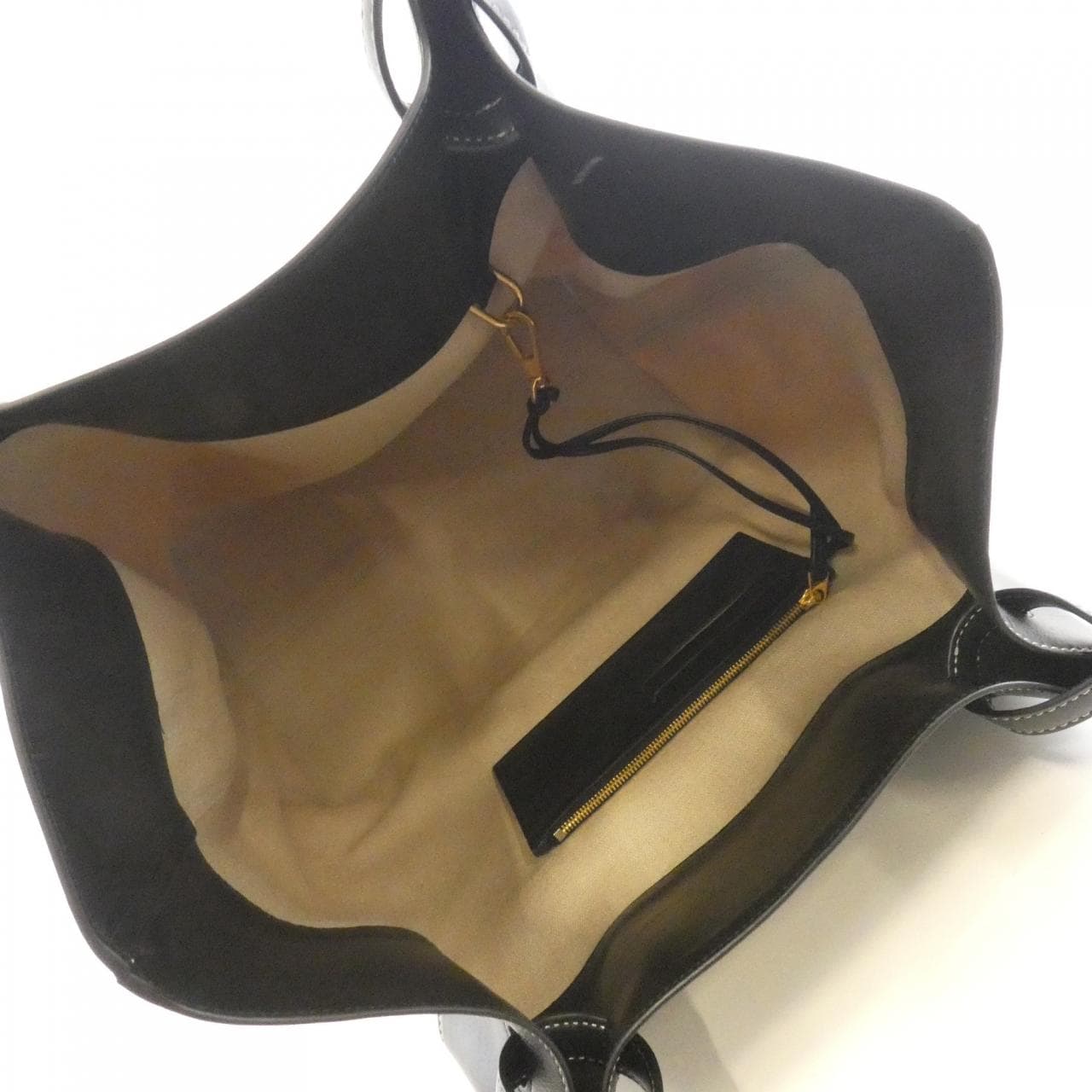 ボッテガヴェネタ 578341 VMA42 バッグ