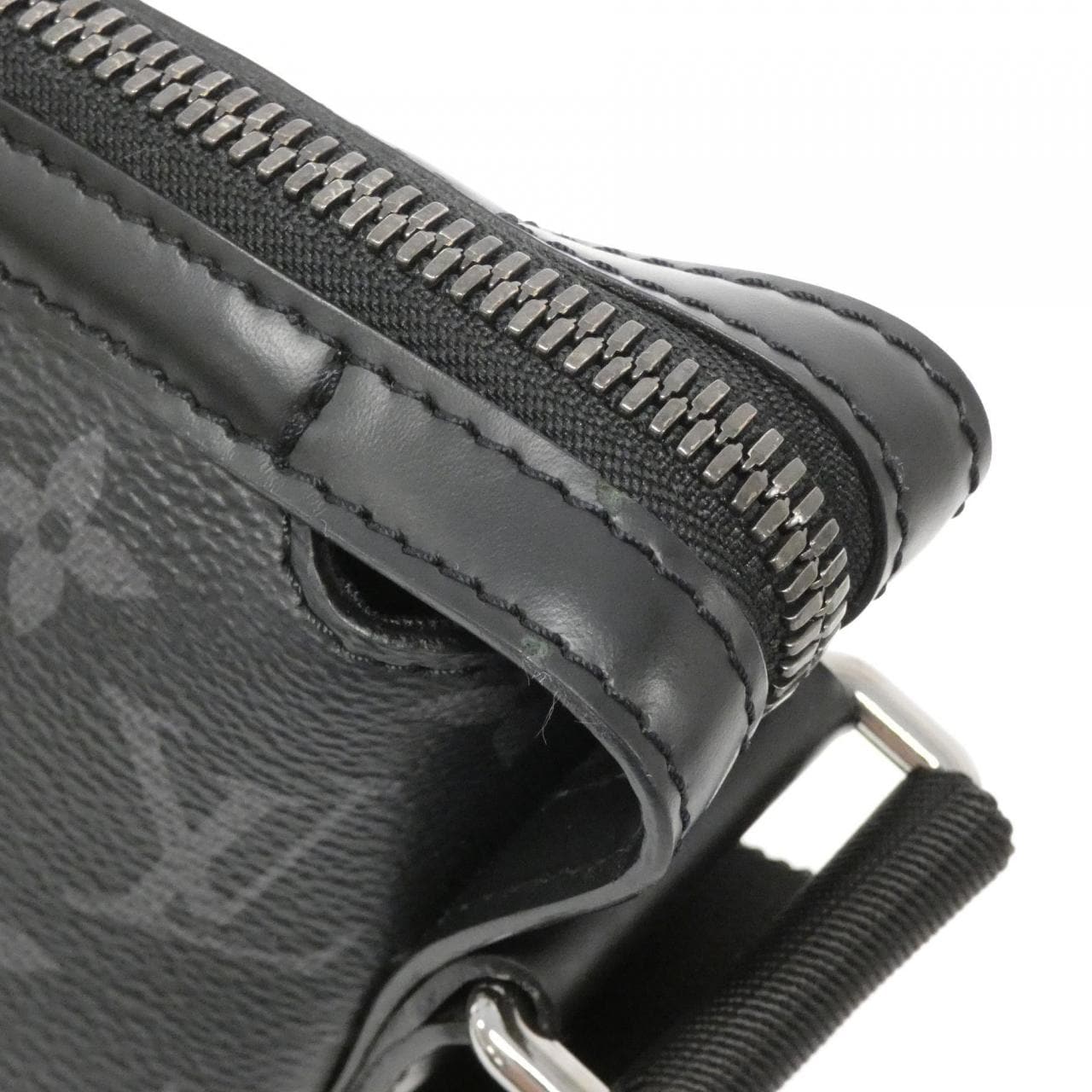 LOUIS VUITTON Monogram Eclipse Odyssey 郵差包 PM M44223 單肩包