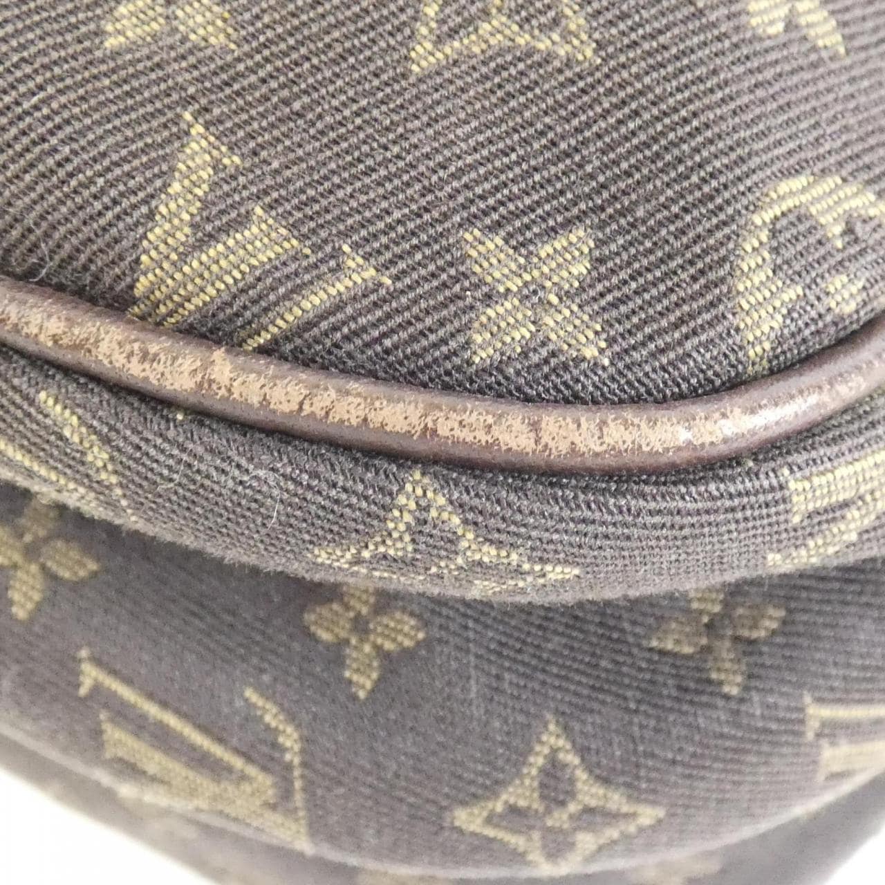 LOUIS VUITTON Monogram Minilan Saumur 30 厘米 M95227 单肩包