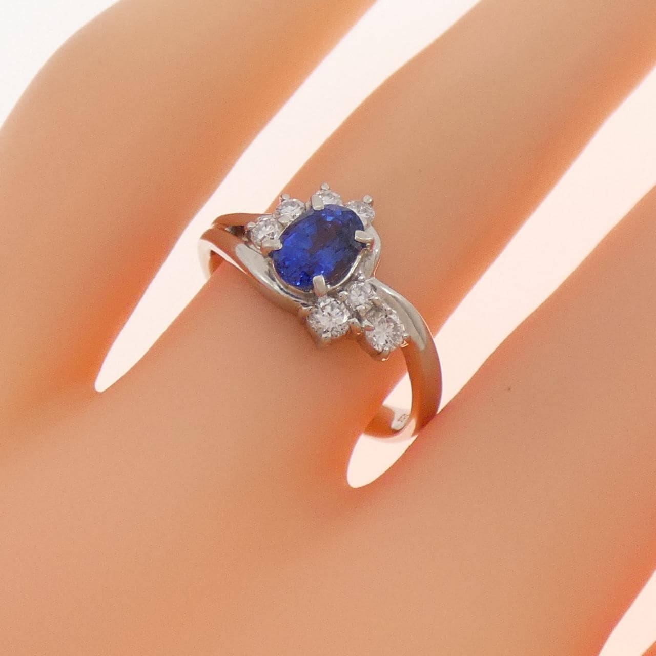 PT900 Sapphire Ring 0.83CT