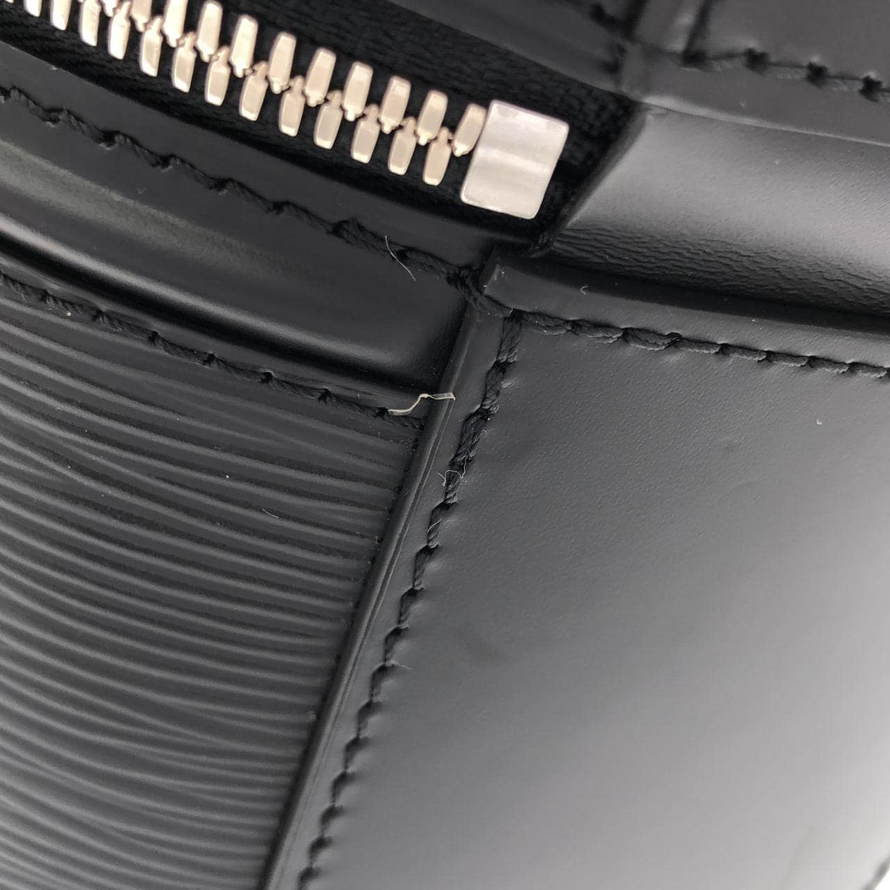 ルイヴィトン エピ カンヌ M52226 バッグ