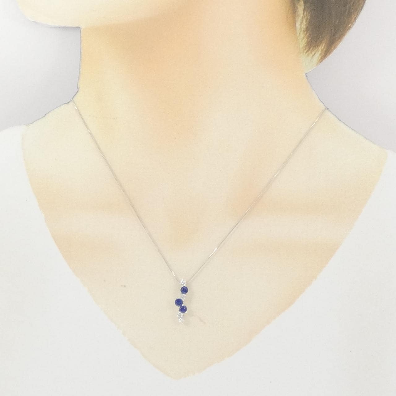 K18WG サファイヤ ネックレス 0.62CT
