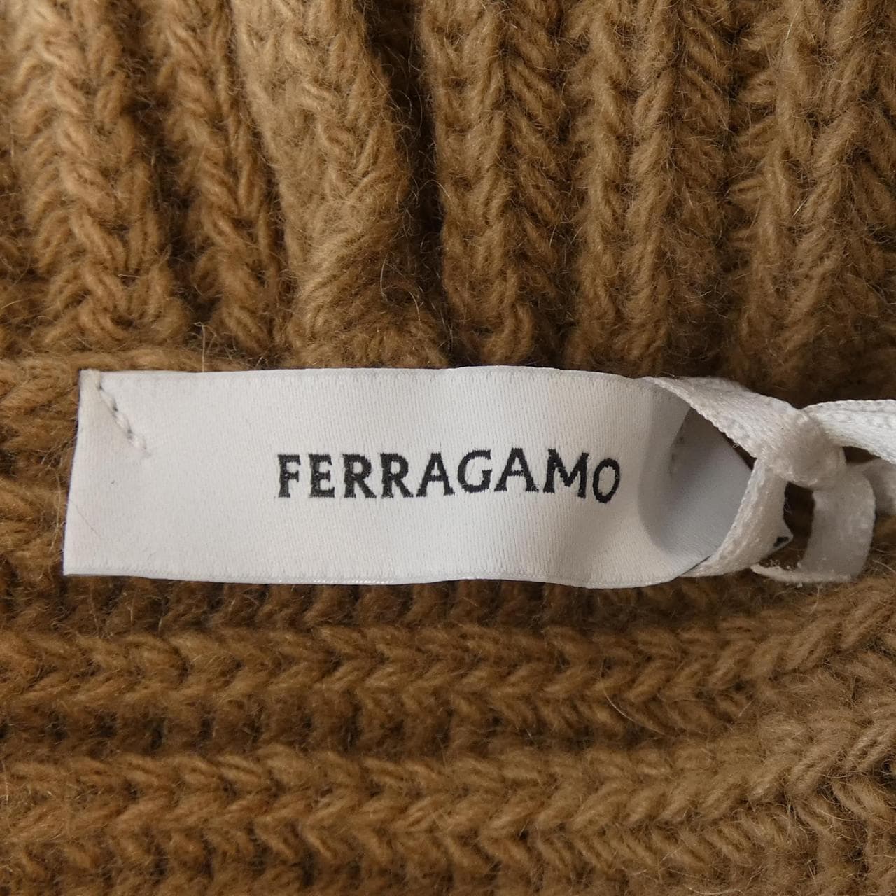 フェラガモ FERRAGAMO ニット