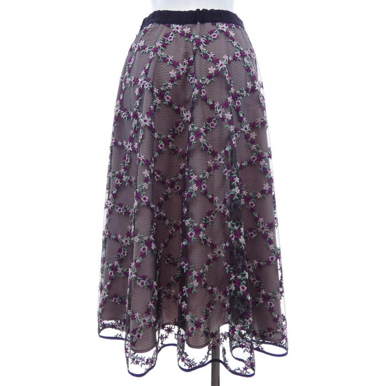 トゥービーシック TO BE CHIC スカート