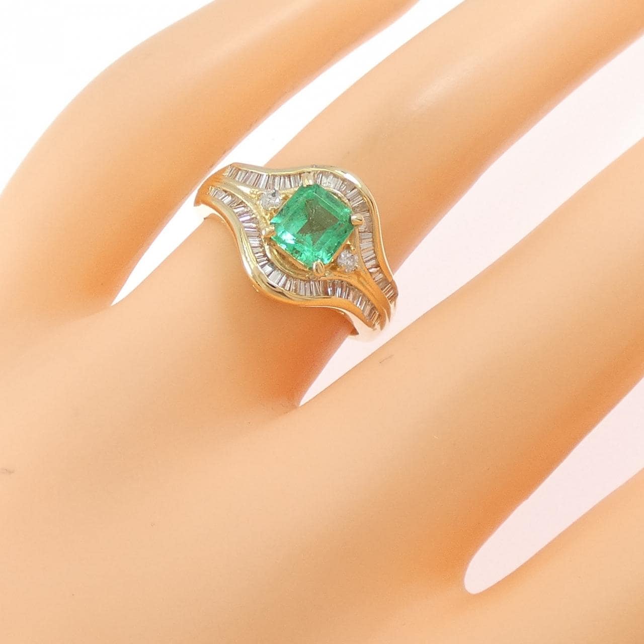 K18YG エメラルド リング 0.71CT