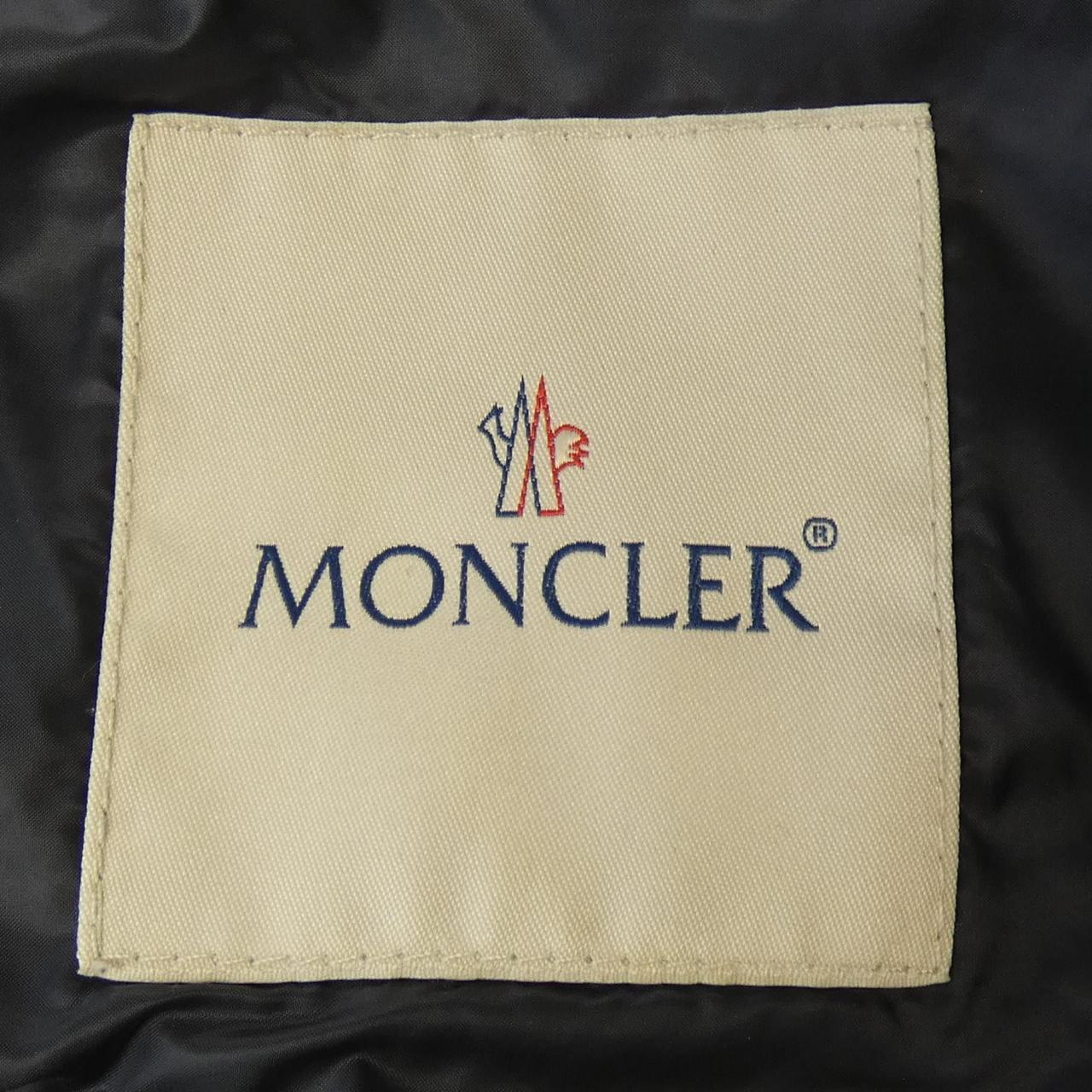 モンクレール MONCLER ダウンジャケット