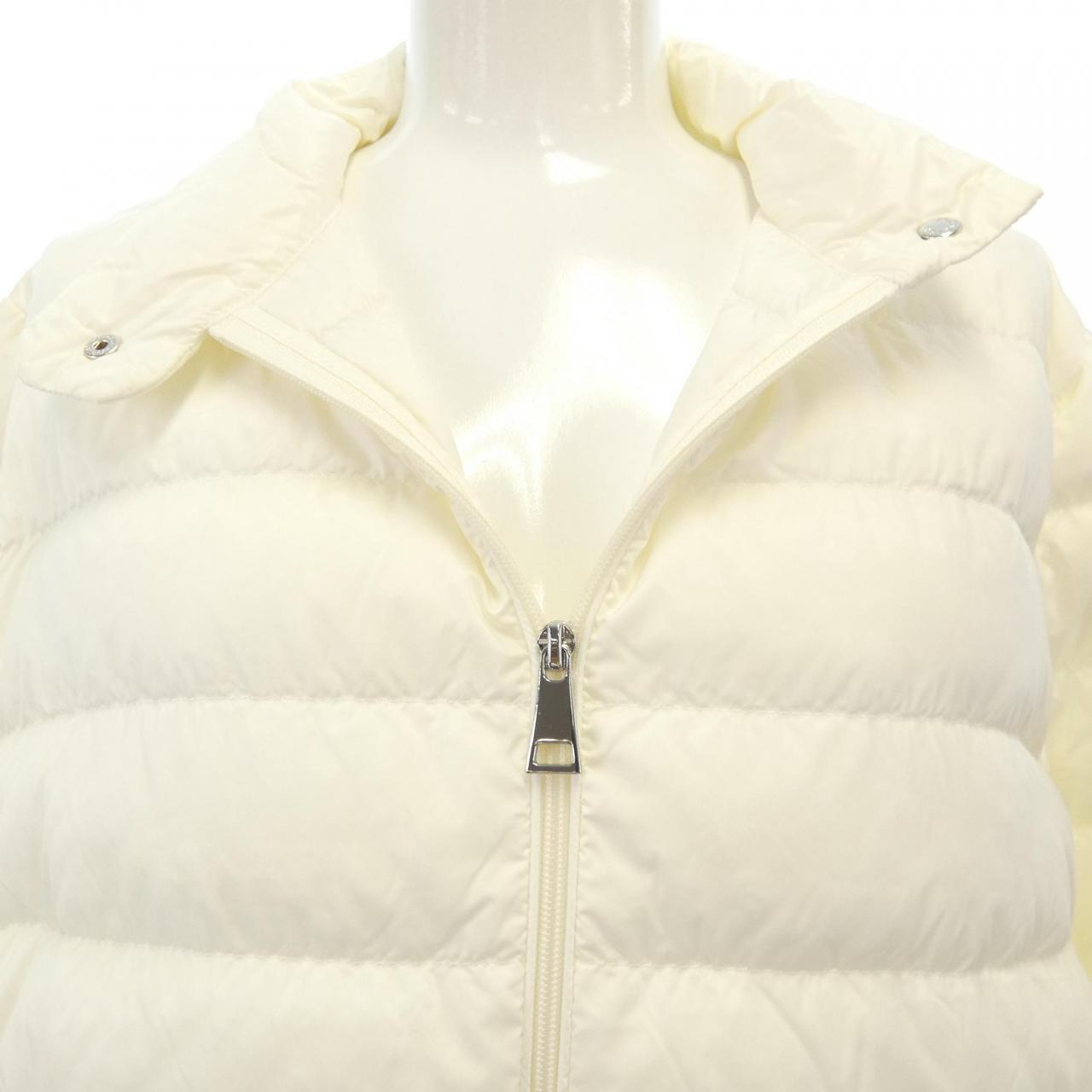 モンクレール MONCLER ダウンジャケット
